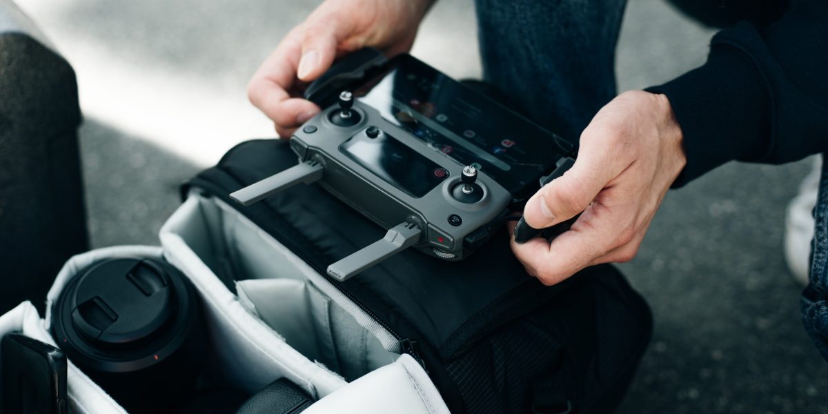 Pilotage de drones en France : tout savoir avant de prendre les commandes - Meilleurs Drones Pilotage de drones en France : tout savoir avant de prendre les commandes