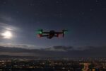 découvrez comment identifier facilement un drone dans le ciel nocturne grâce à nos conseils pratiques et astuces pour repérer ses caractéristiques distinctives.
